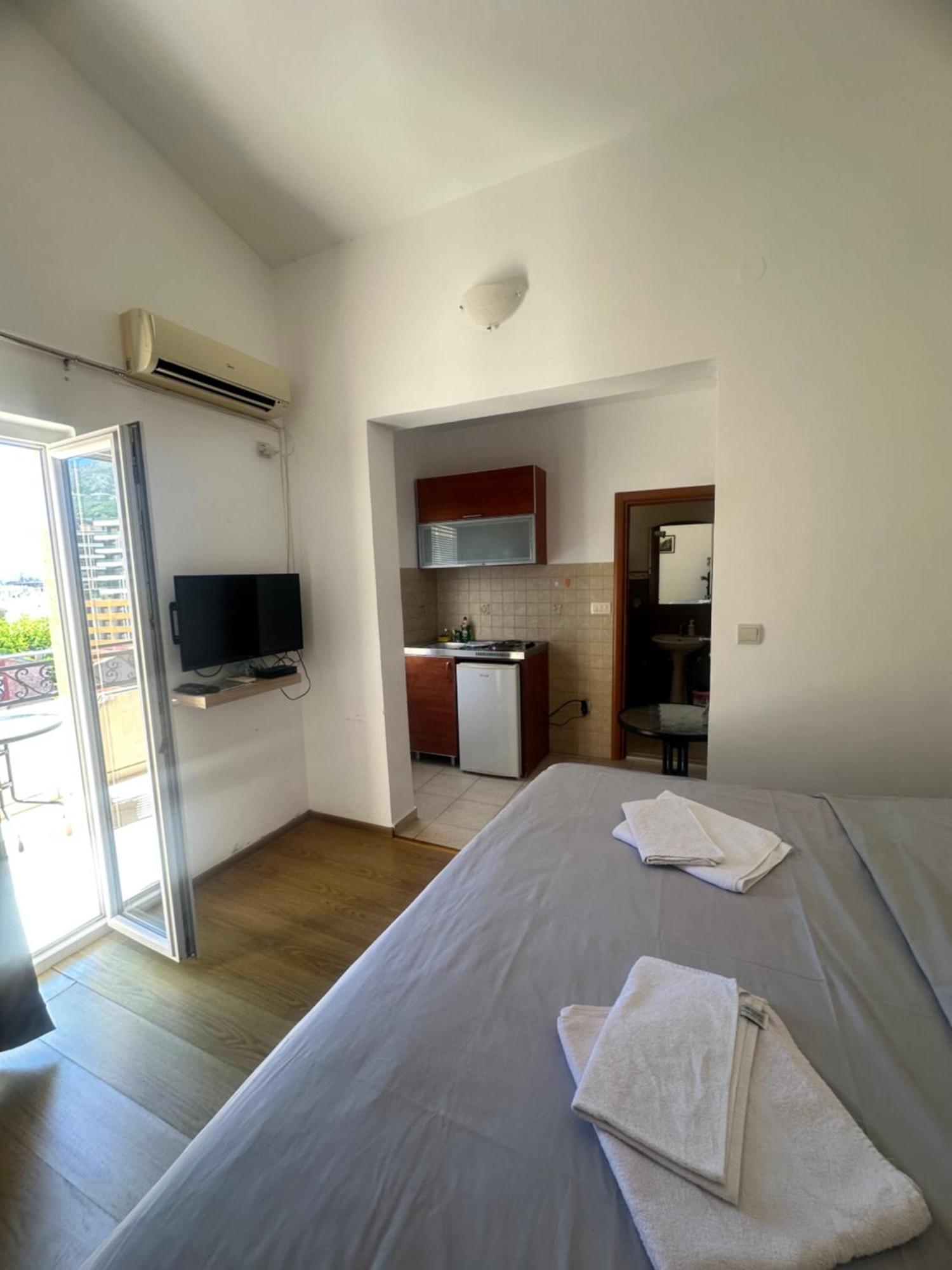 Apartments Manojlovic Budva Exterior photo